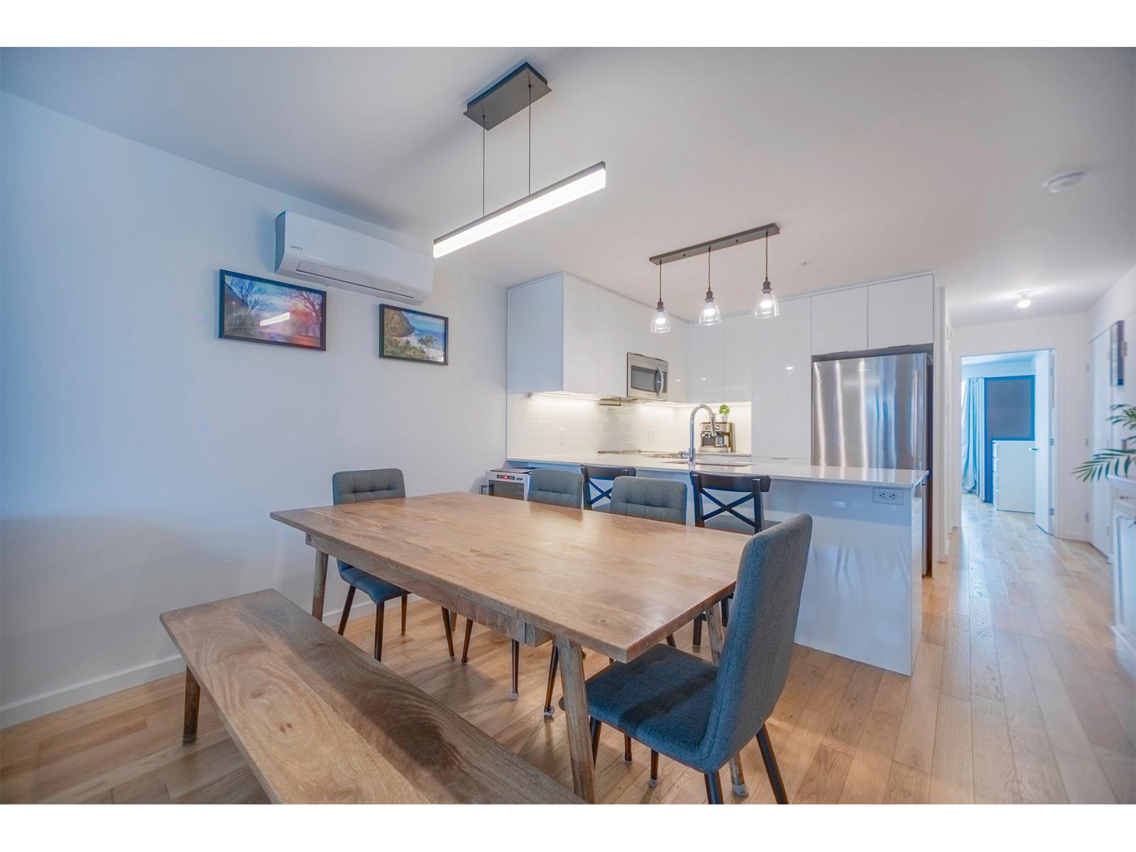 566 Rue Nicolet, #301 Property Photo 6