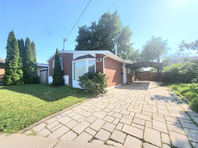 740 35e Avenue Property Photo 1