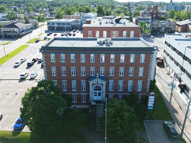 2240 Rue Montpetit Property Photo 1
