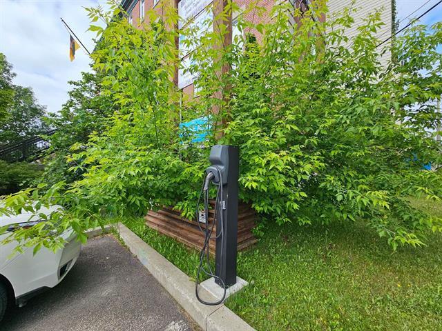 2240 Rue Montpetit Property Photo 7