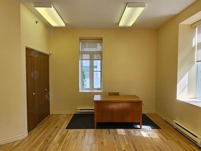 2240 Rue Montpetit Property Photo 17