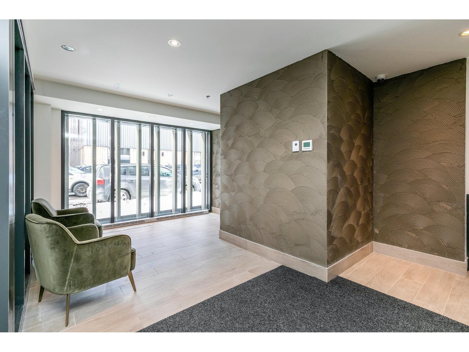 385 Rue St-martin, #320 Property Photo 2