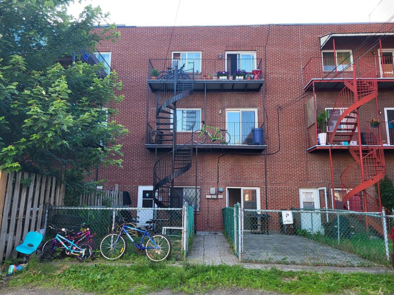 4734a Rue Notre-dame O. Property Photo 24