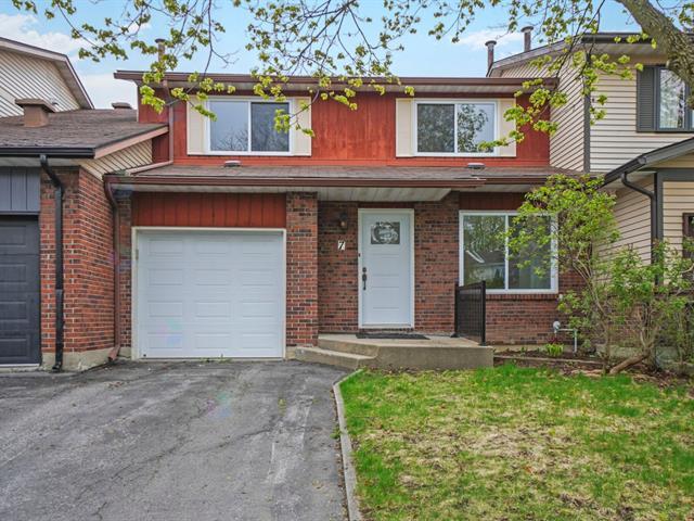 7 Av. De Carmel Crescent Property Photo 1