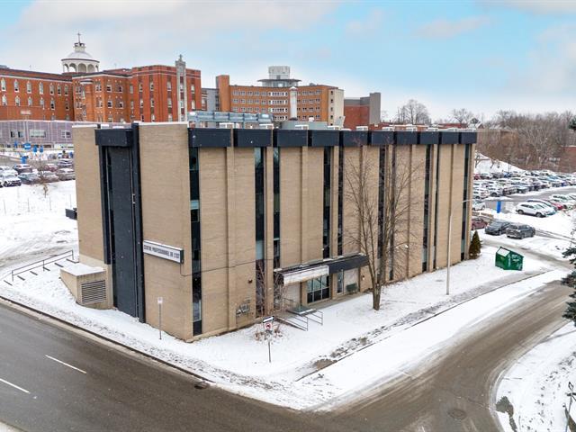 250 Rue King E. Property Photo 1