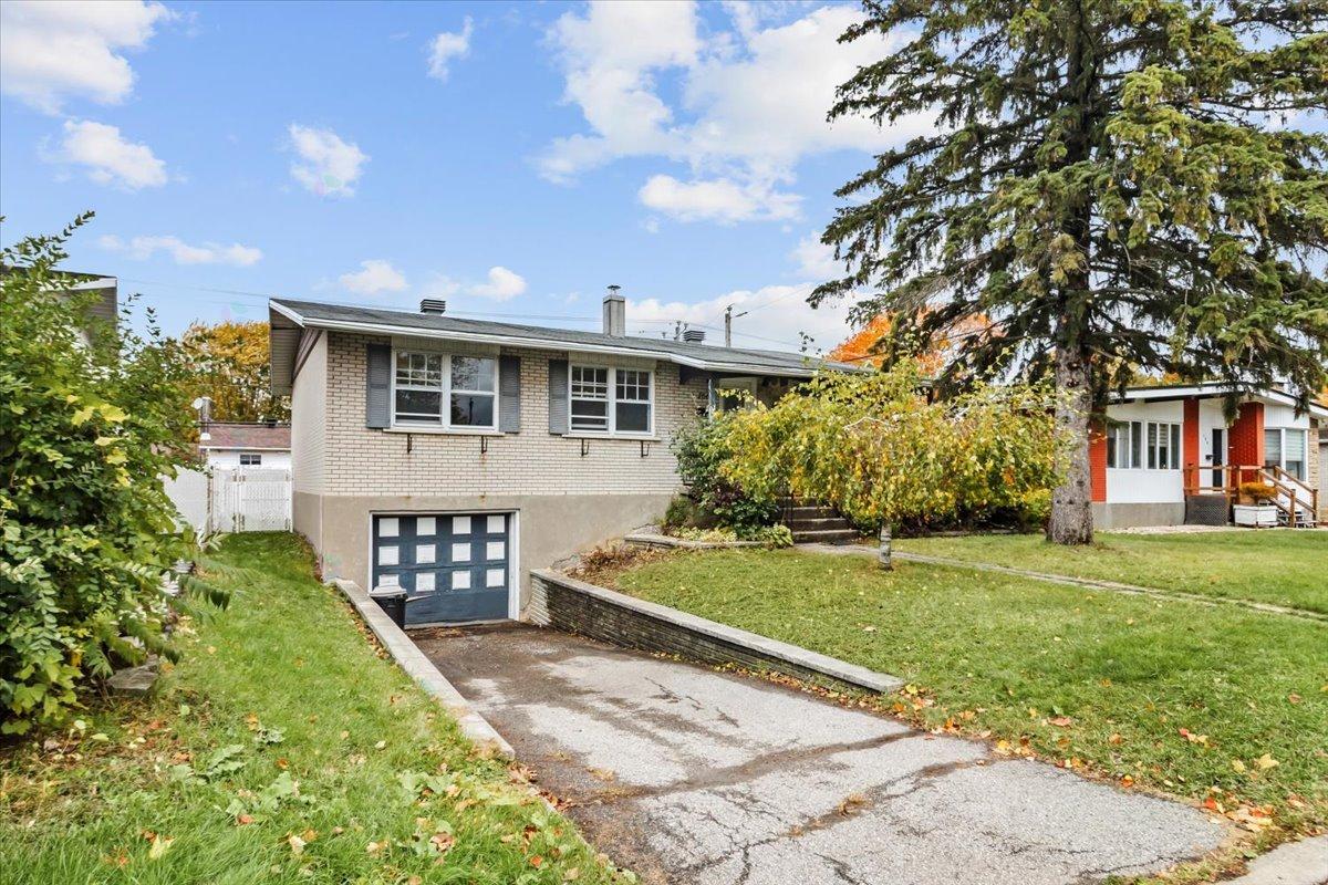 166 Rue Goyer Property Photo 1