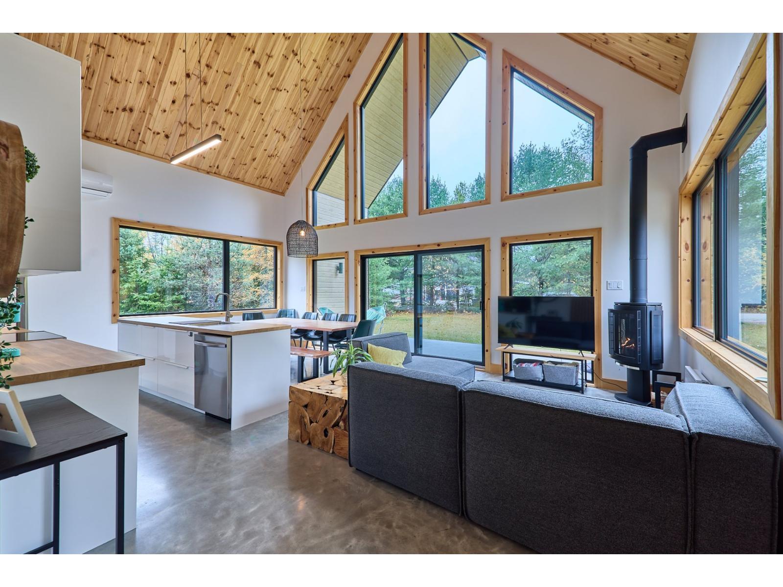 3 Ch. Du Ruisseau Property Photo 8