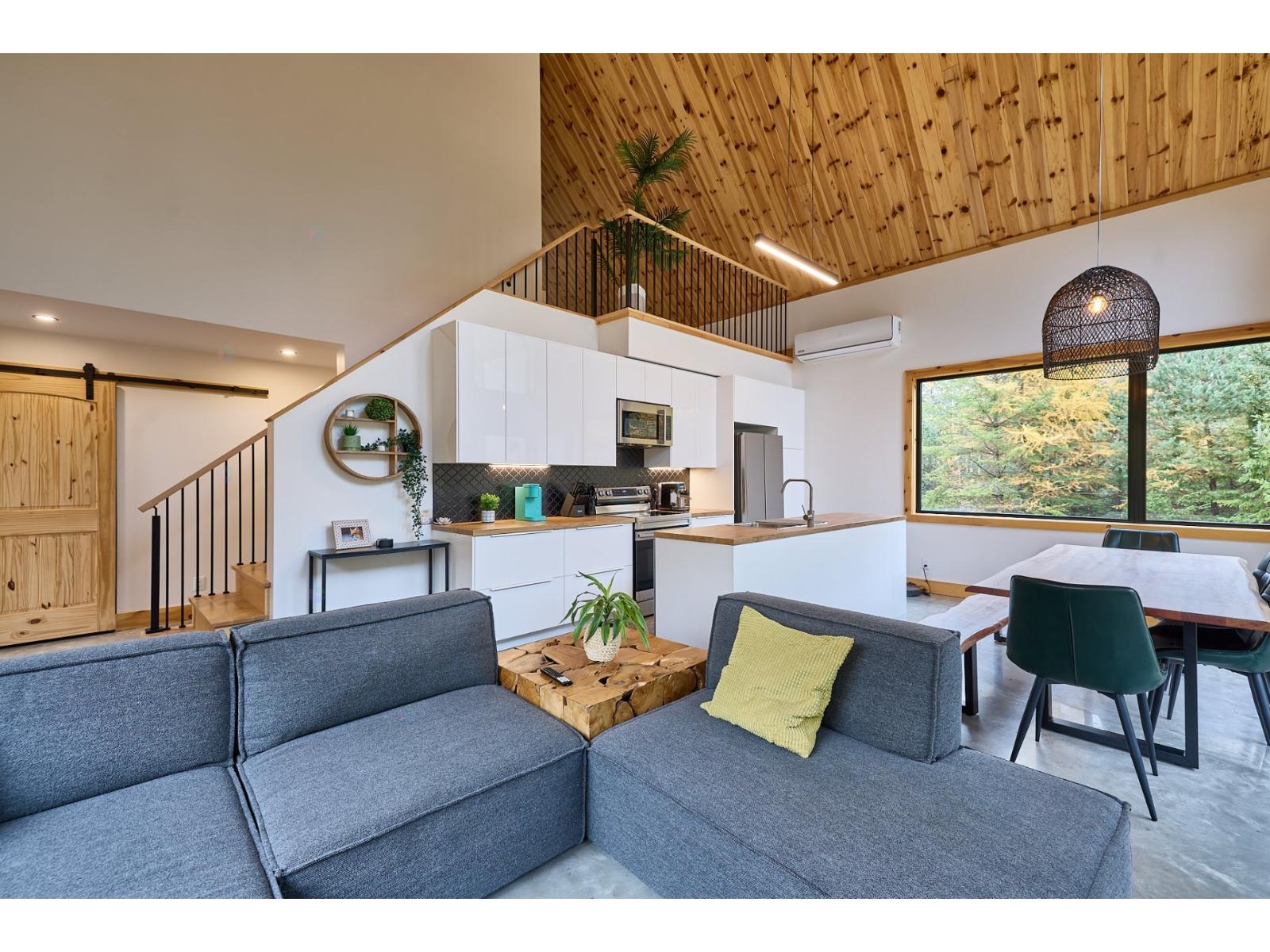 3 Ch. Du Ruisseau Property Photo 9