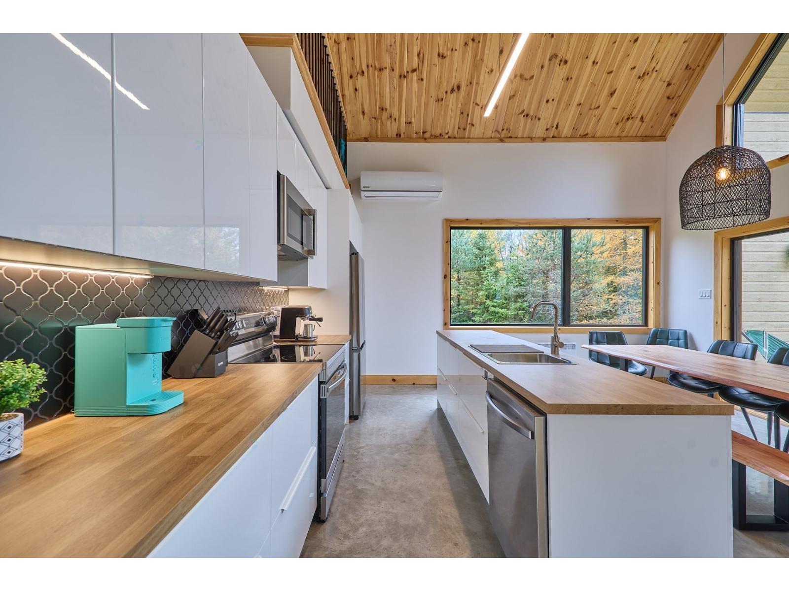 3 Ch. Du Ruisseau Property Photo 14