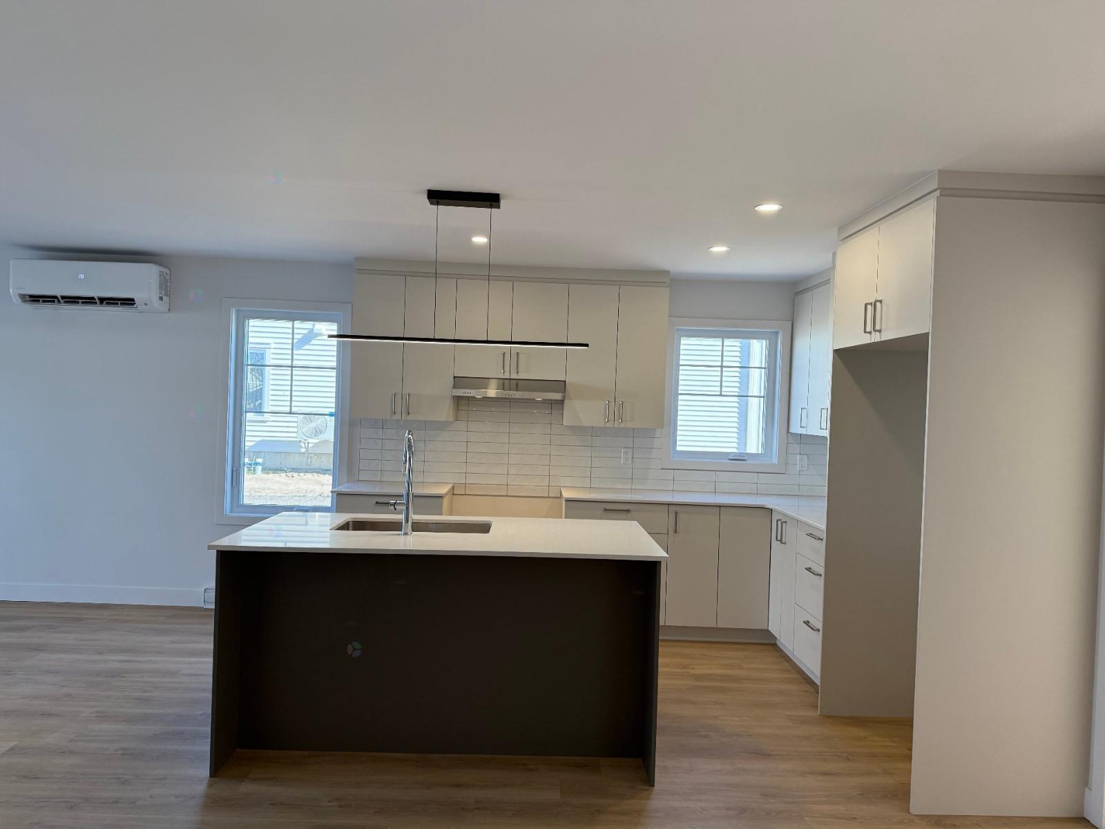 52 Rue Cyrille-beaudreault, #3 Property Photo 3