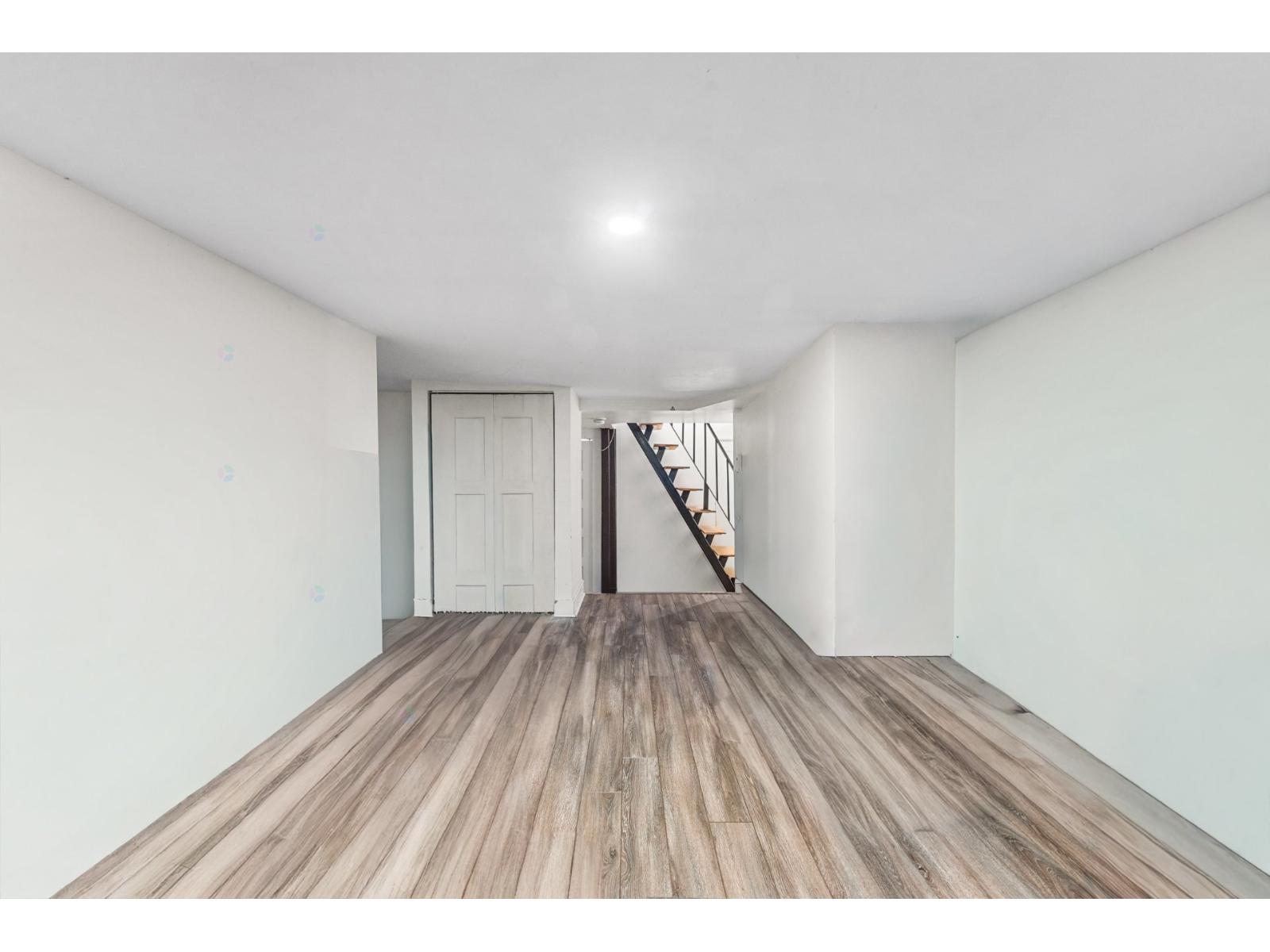 4837-4841 Av. Des Érables Property Photo 12