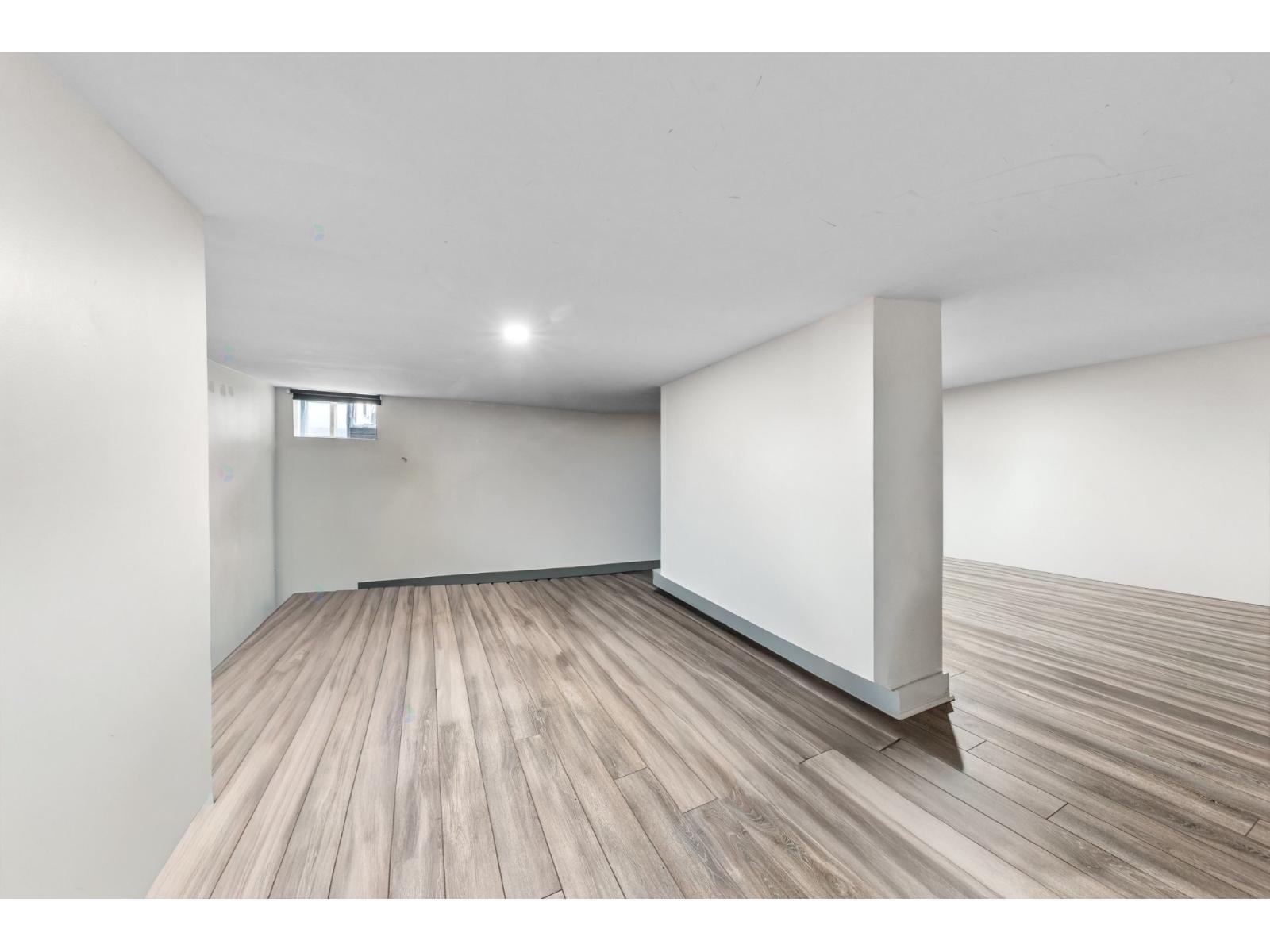 4837-4841 Av. Des Érables Property Photo 14