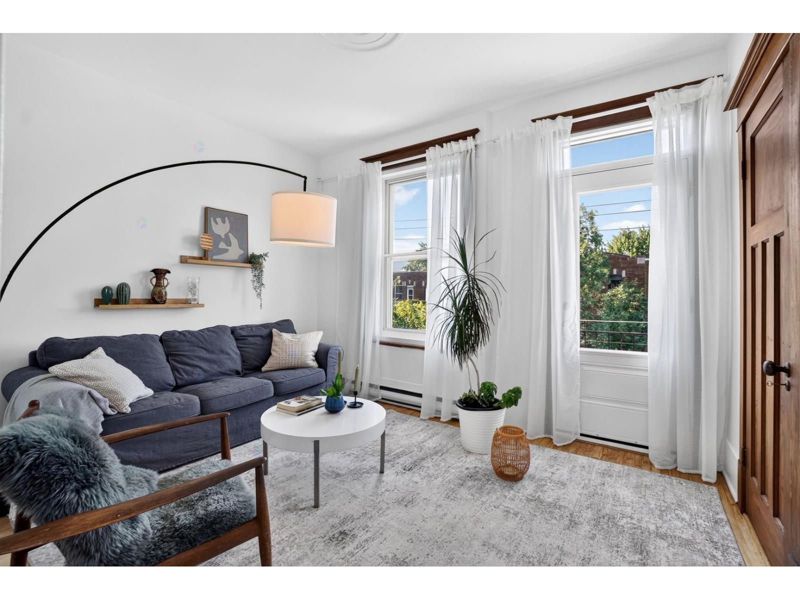 1671 Av. Bennett Property Photo 1