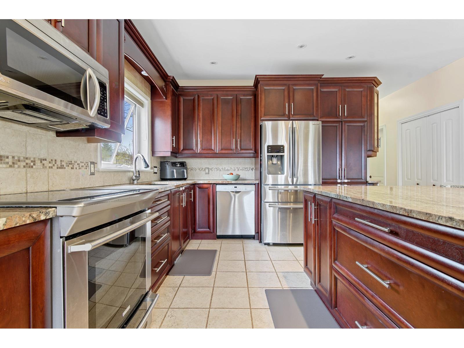 1764 Ch. Du Rubis Property Photo 4