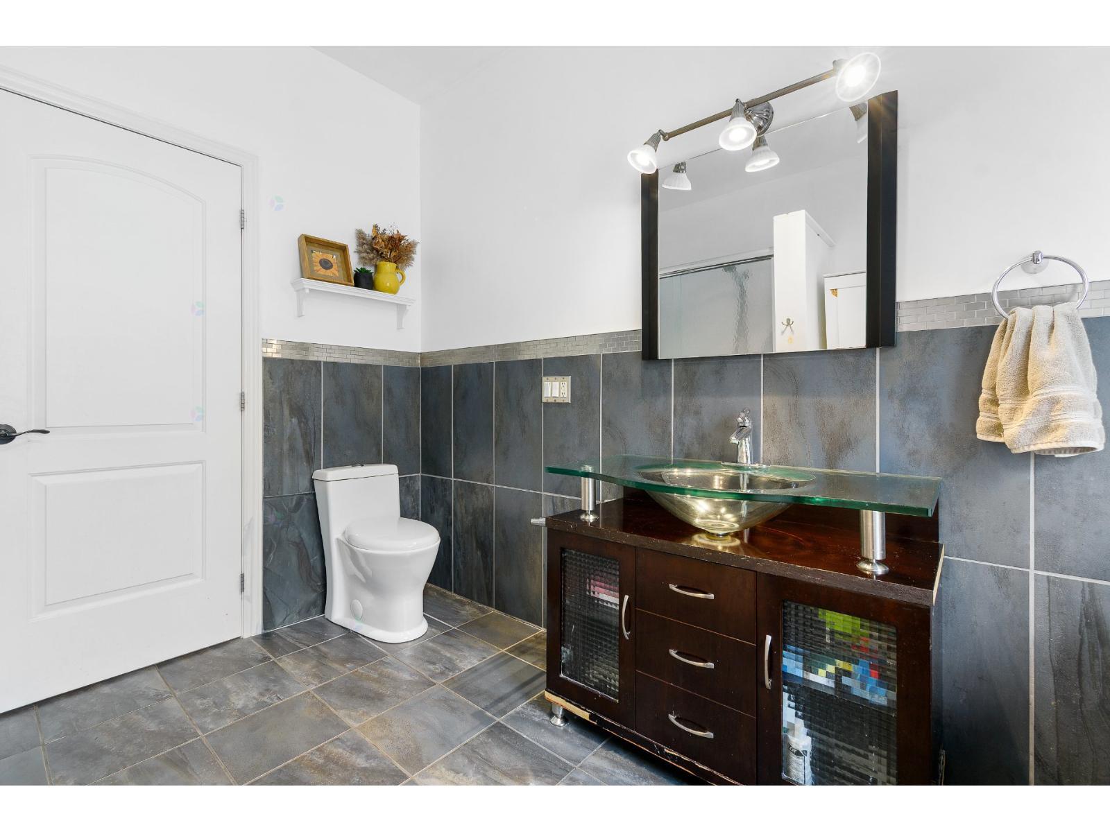 1764 Ch. Du Rubis Property Photo 11
