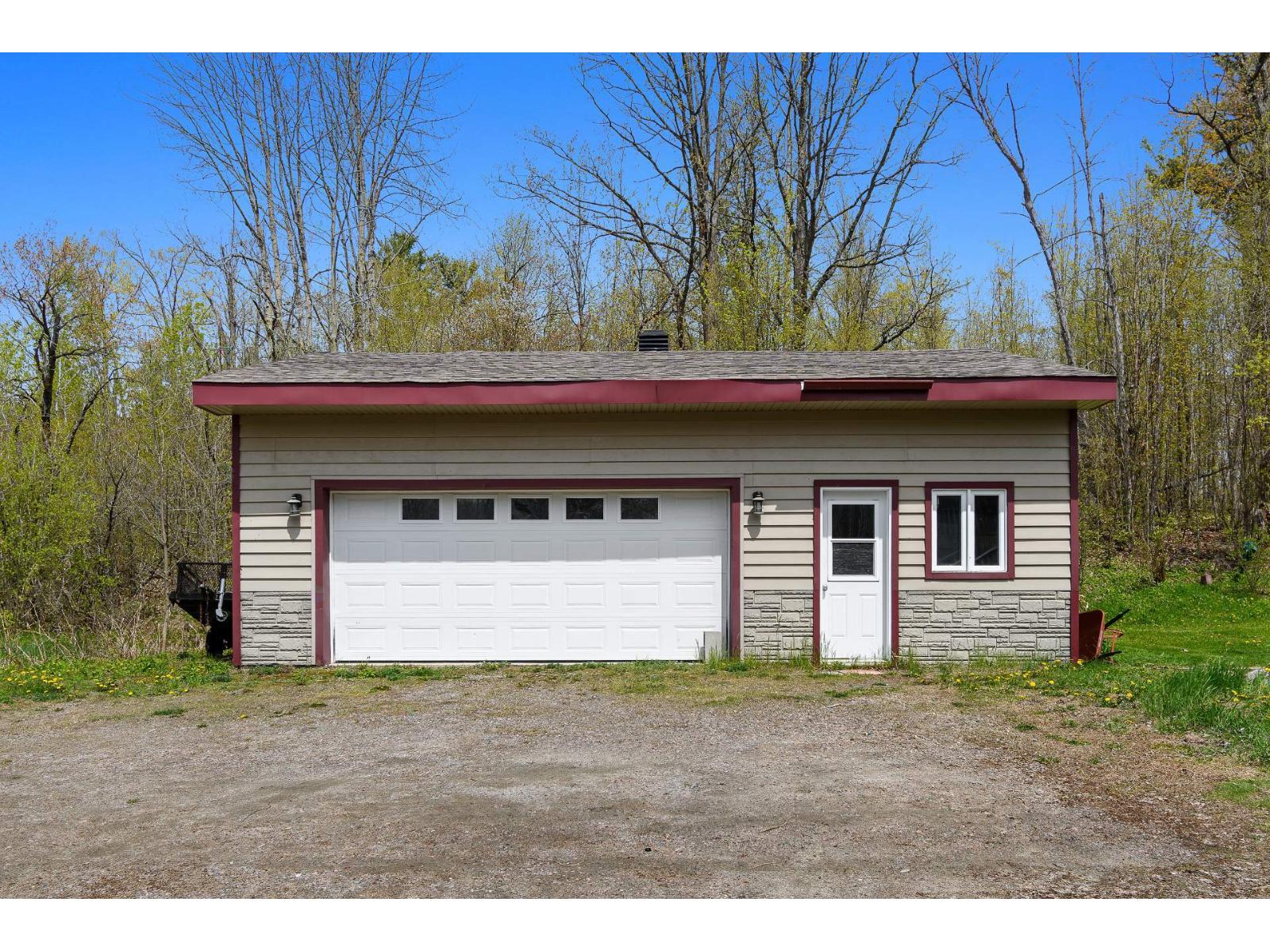 1764 Ch. Du Rubis Property Photo 21