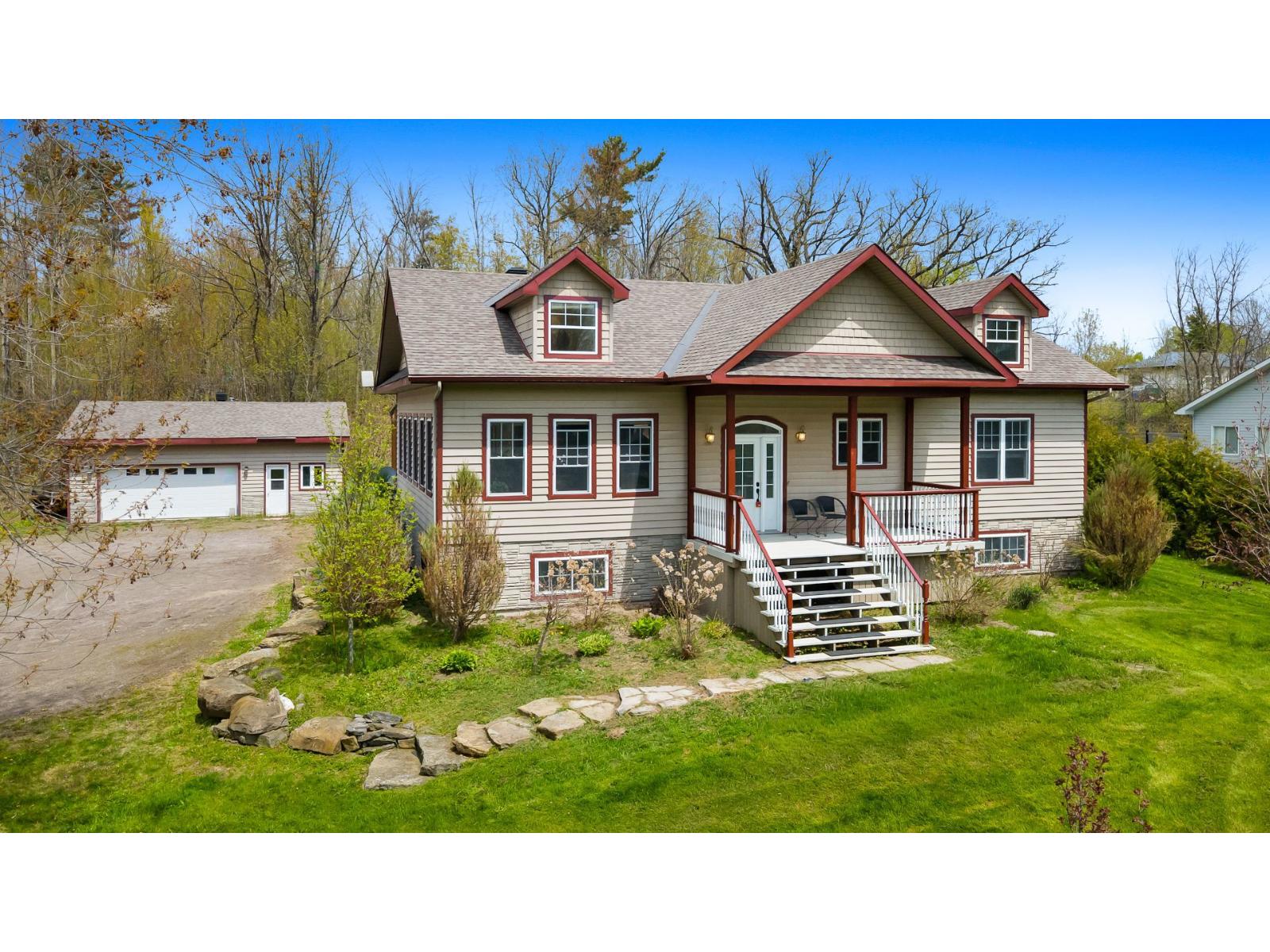 1764 Ch. Du Rubis Property Photo 26