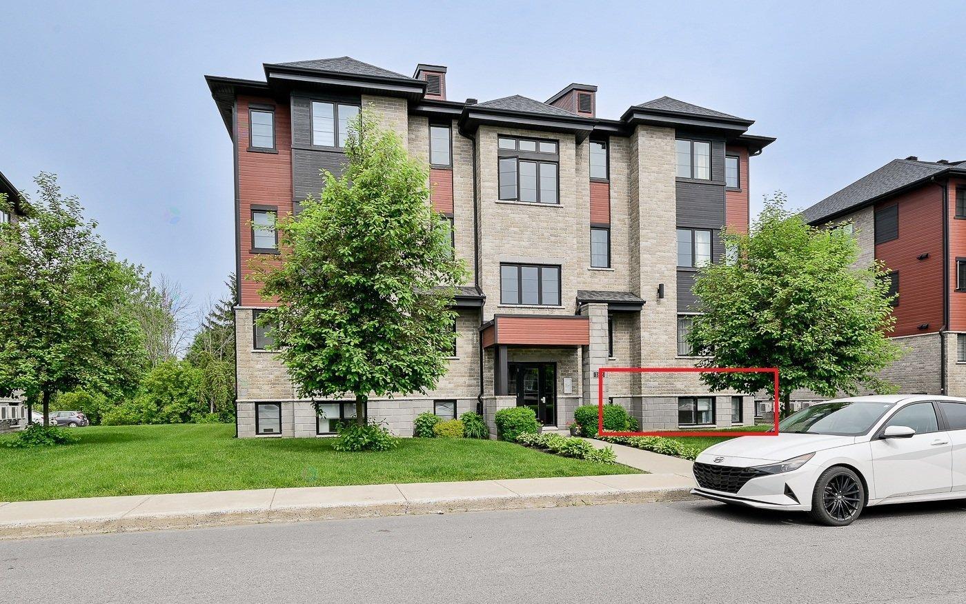 182 Rue Des Sittelles, #2 Property Photo 1