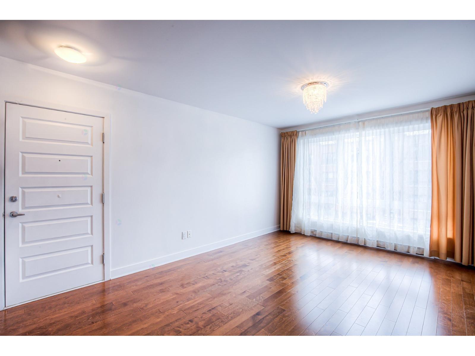 2570 Rue Sicard, #3 Property Photo 3