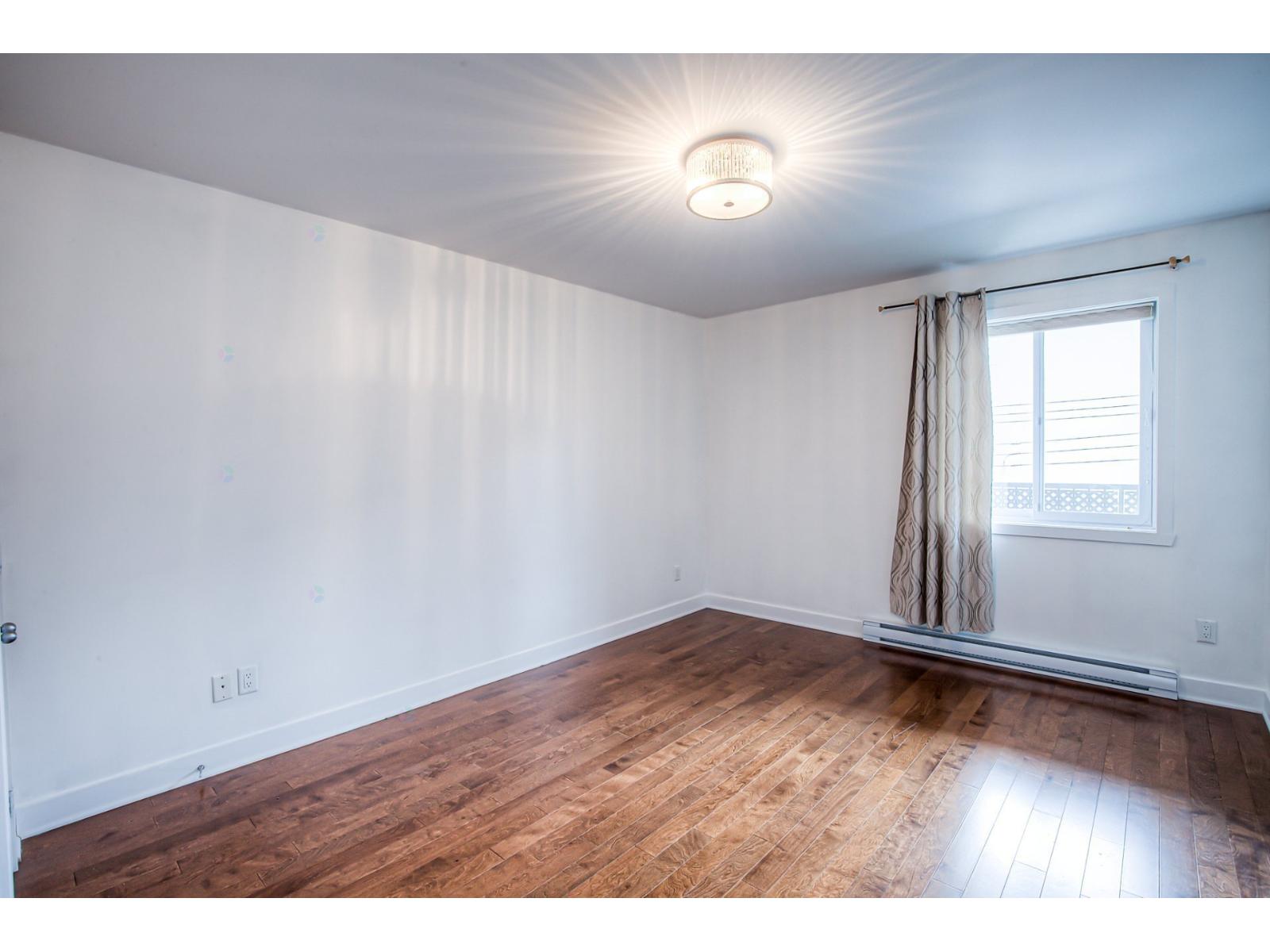 2570 Rue Sicard, #3 Property Photo 12