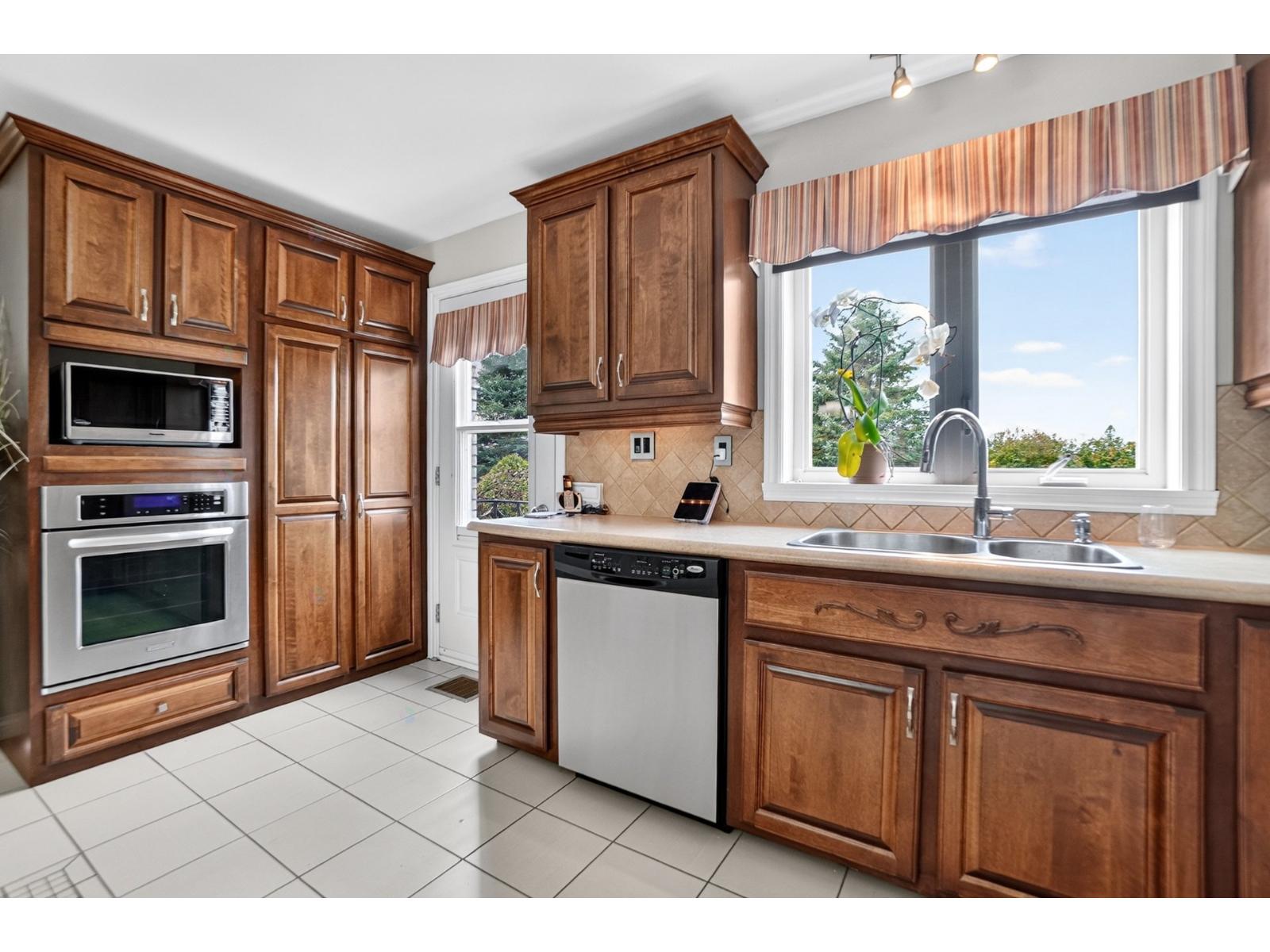 1889 Rg St-david Property Photo 11