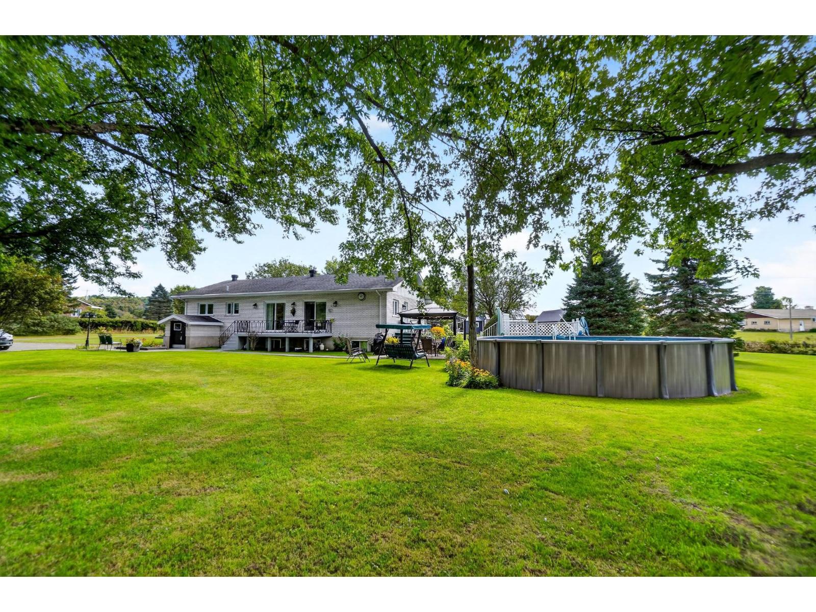 1889 Rg St-david Property Photo 32