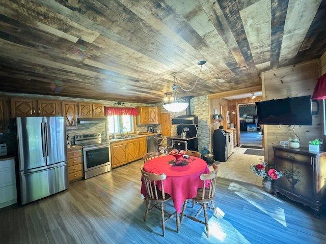 4203z Ch. Du Cordon Property Photo 10