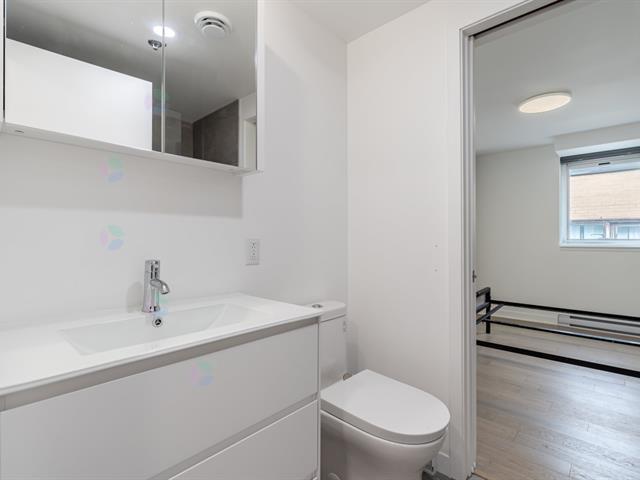 5227 Boul. Décarie, #612 Property Photo 13