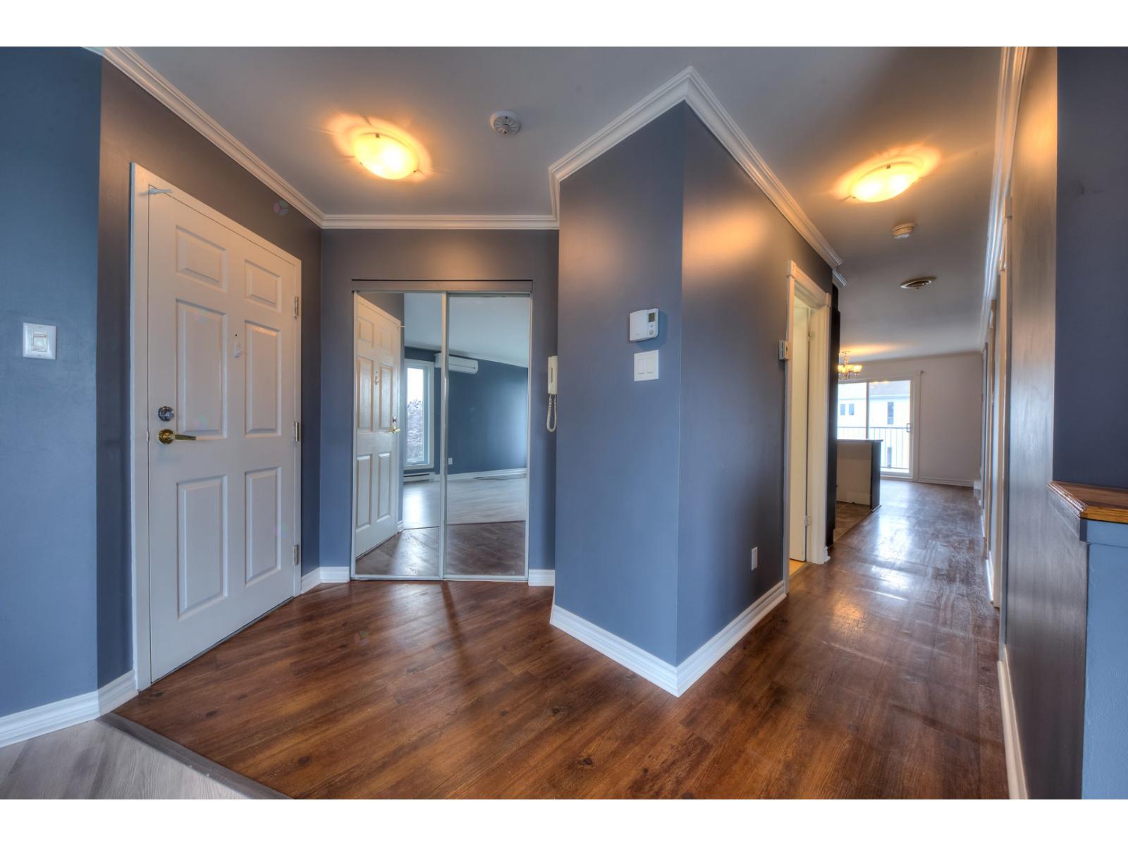 4420 Boul. St-laurent, #108 Property Photo 2