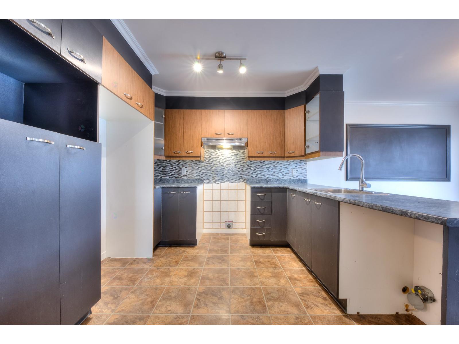 4420 Boul. St-laurent, #108 Property Photo 9