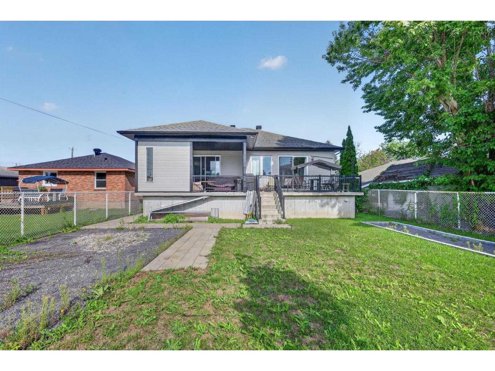5935 Rue Alphonse Property Photo 43