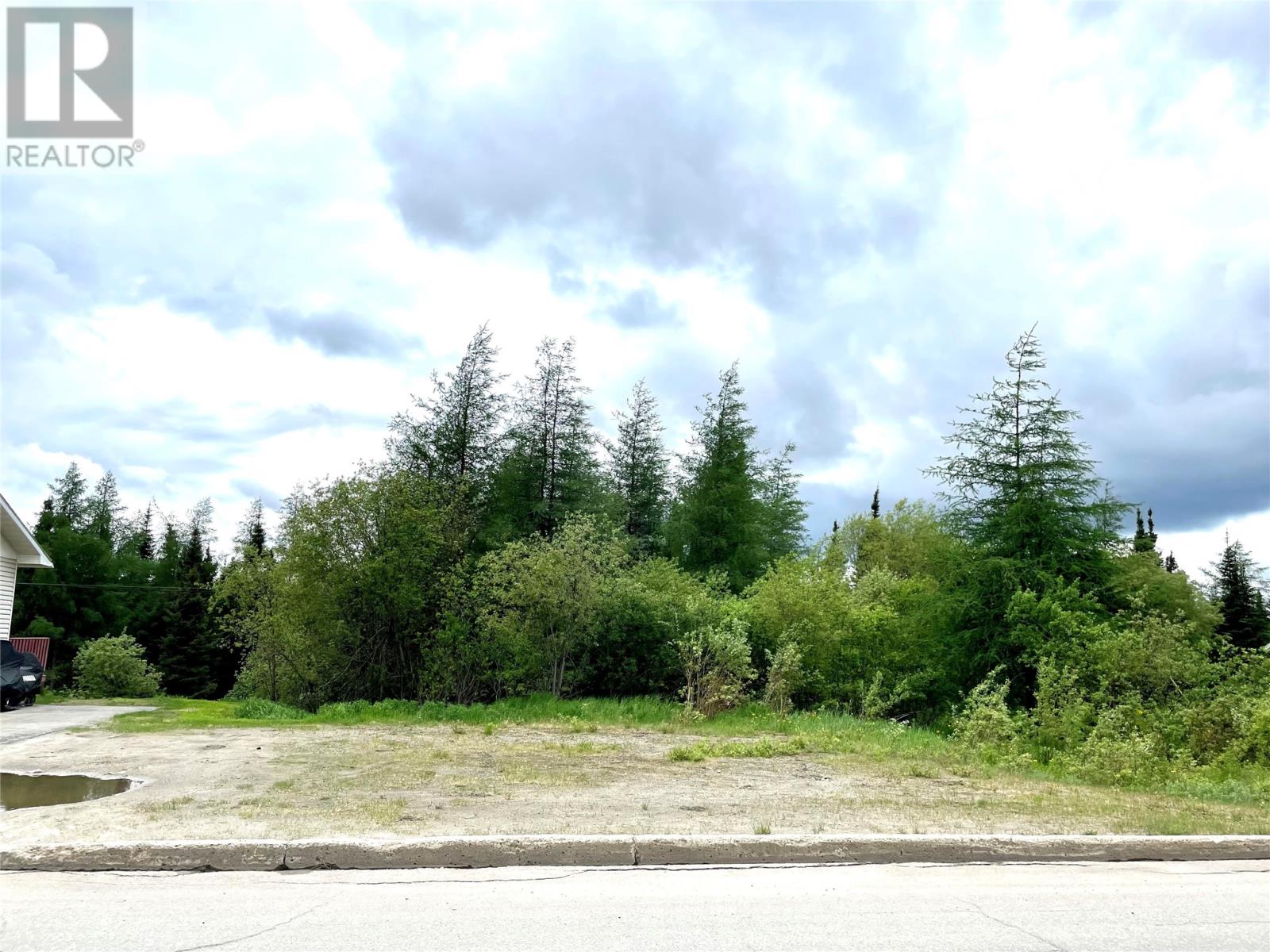 8 Grenfell Drive Property Photo 1