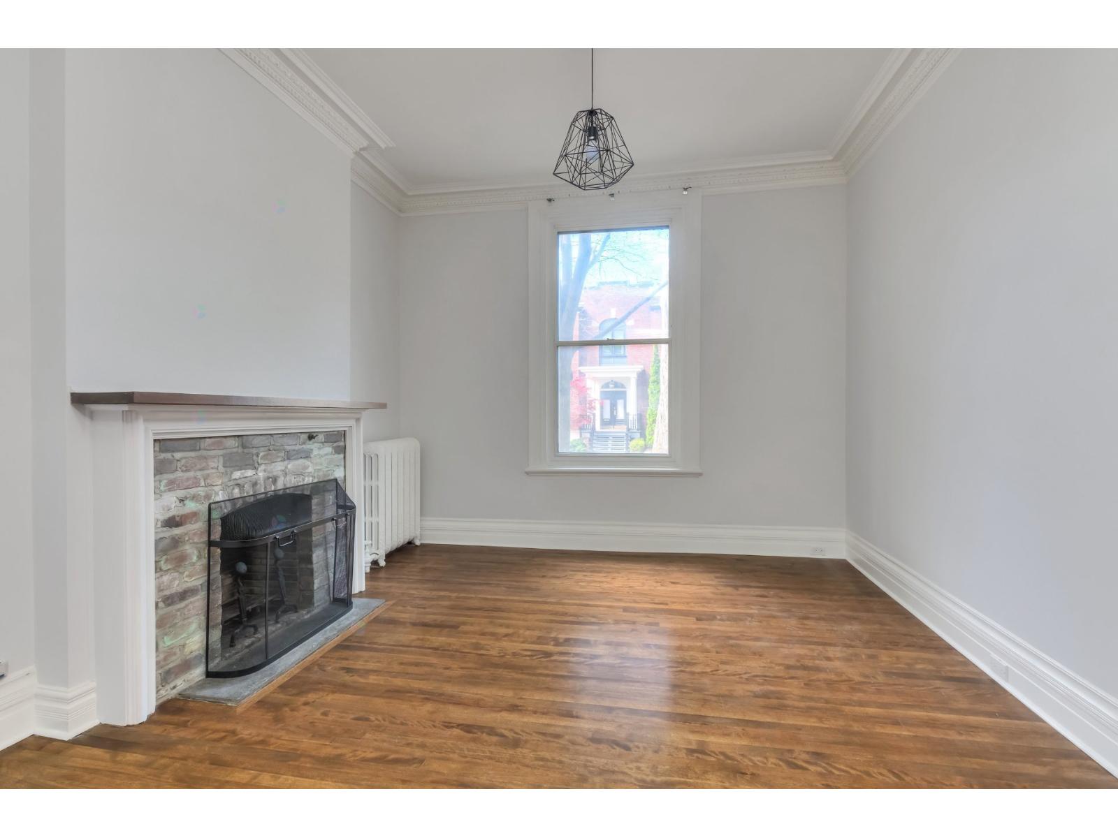 141 Av. Clandeboye Property Photo 3
