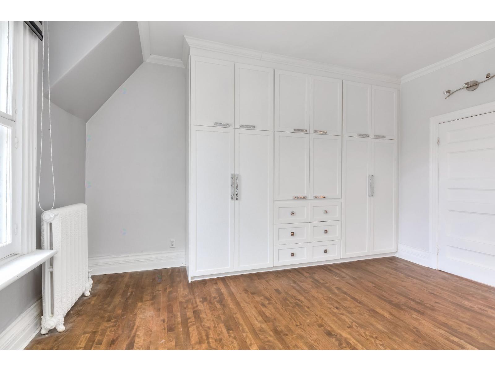 141 Av. Clandeboye Property Photo 16