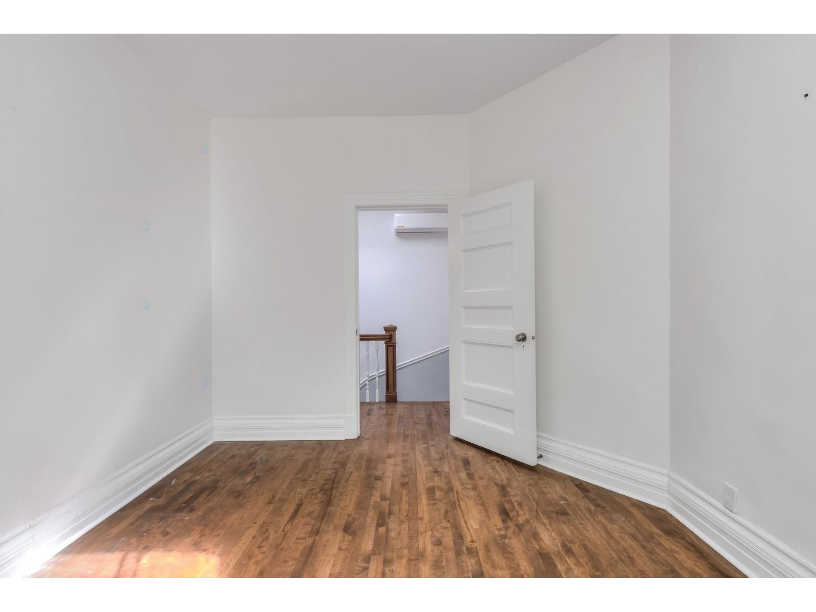 141 Av. Clandeboye Property Photo 21