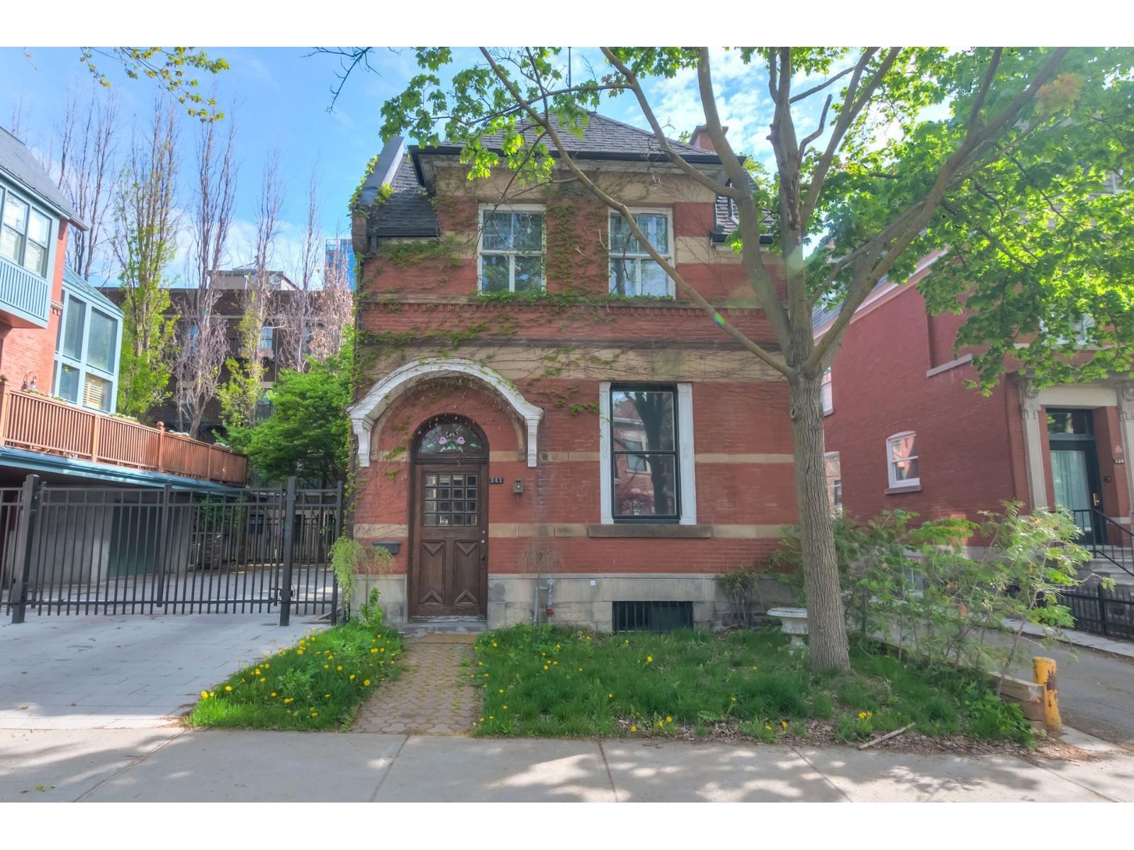 141 Av. Clandeboye Property Photo 35
