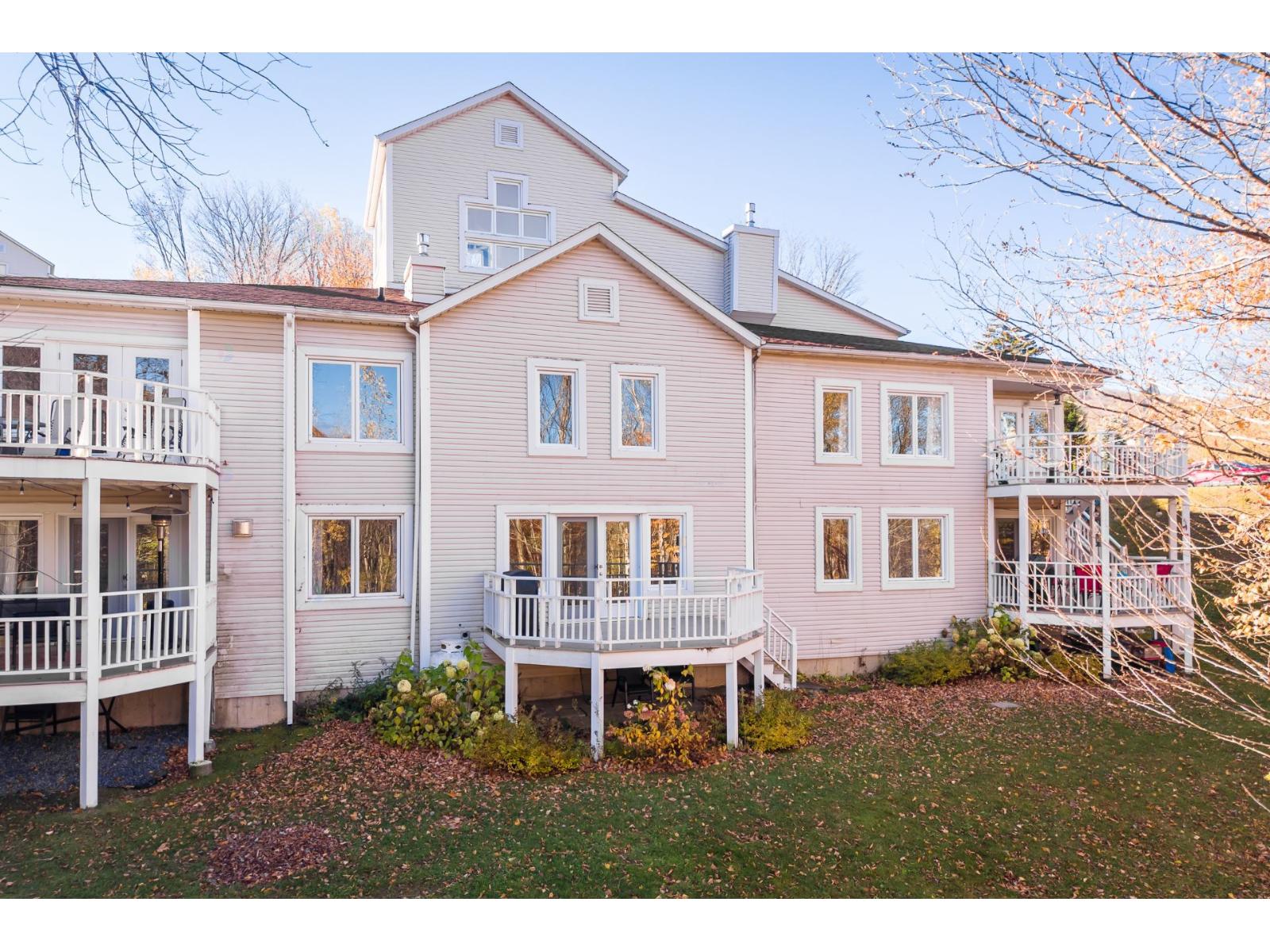 556 Ch. Réal, #302 Property Photo 1