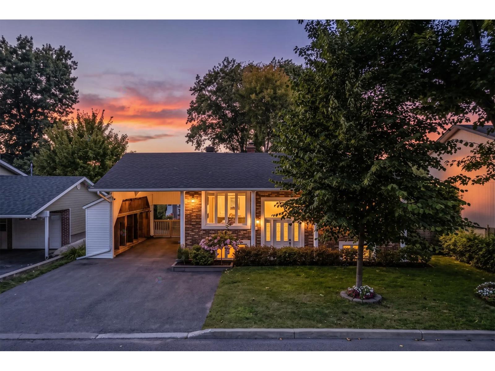 35 Rue Huard Property Photo 2
