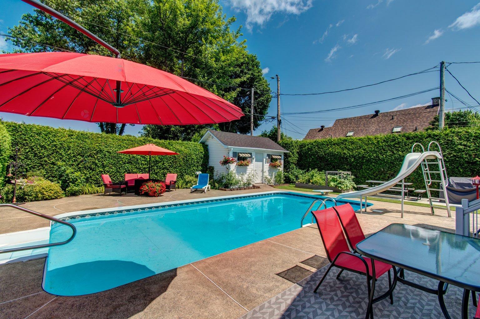 35 Rue Huard Property Photo 3