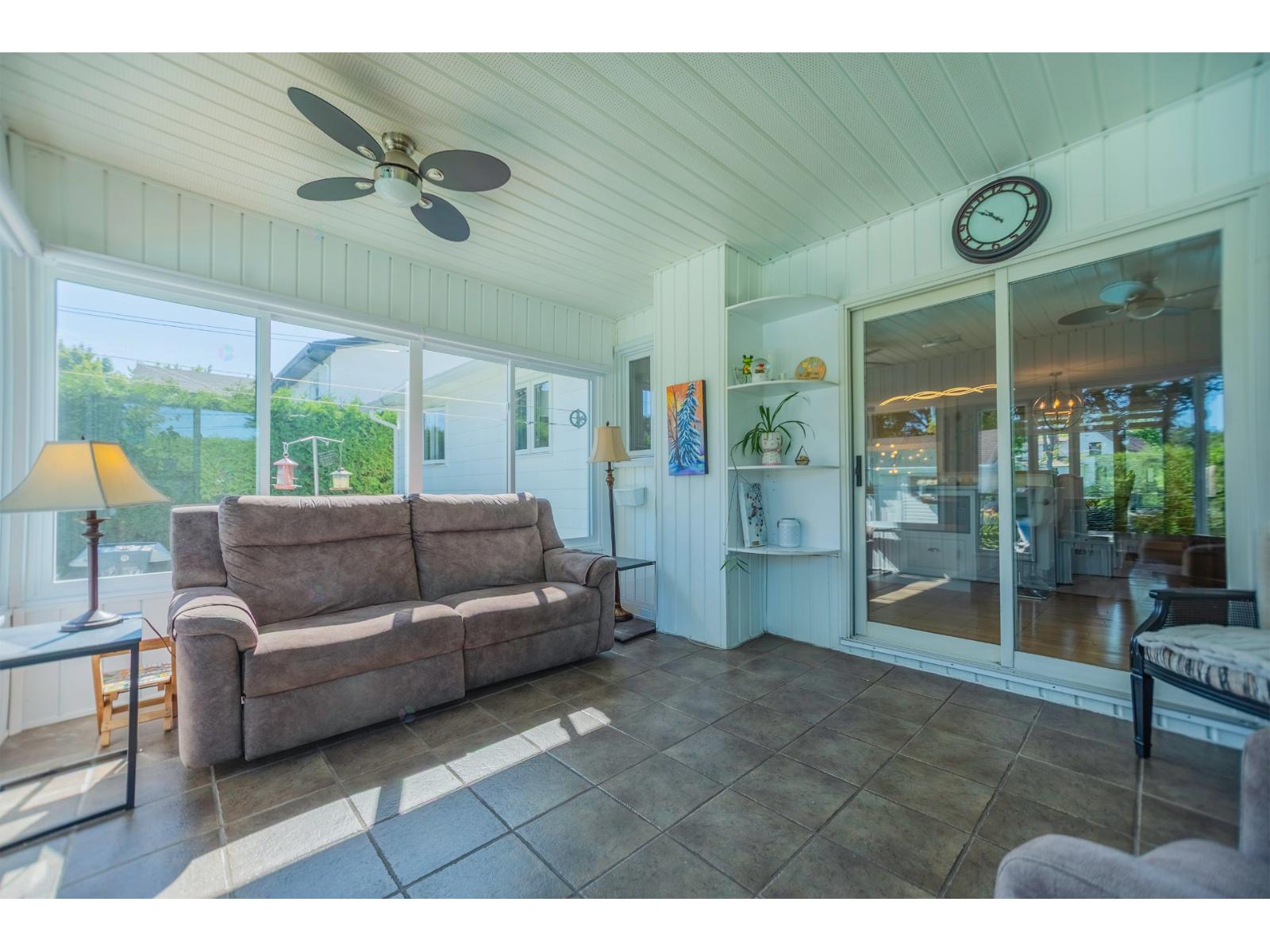 35 Rue Huard Property Photo 15
