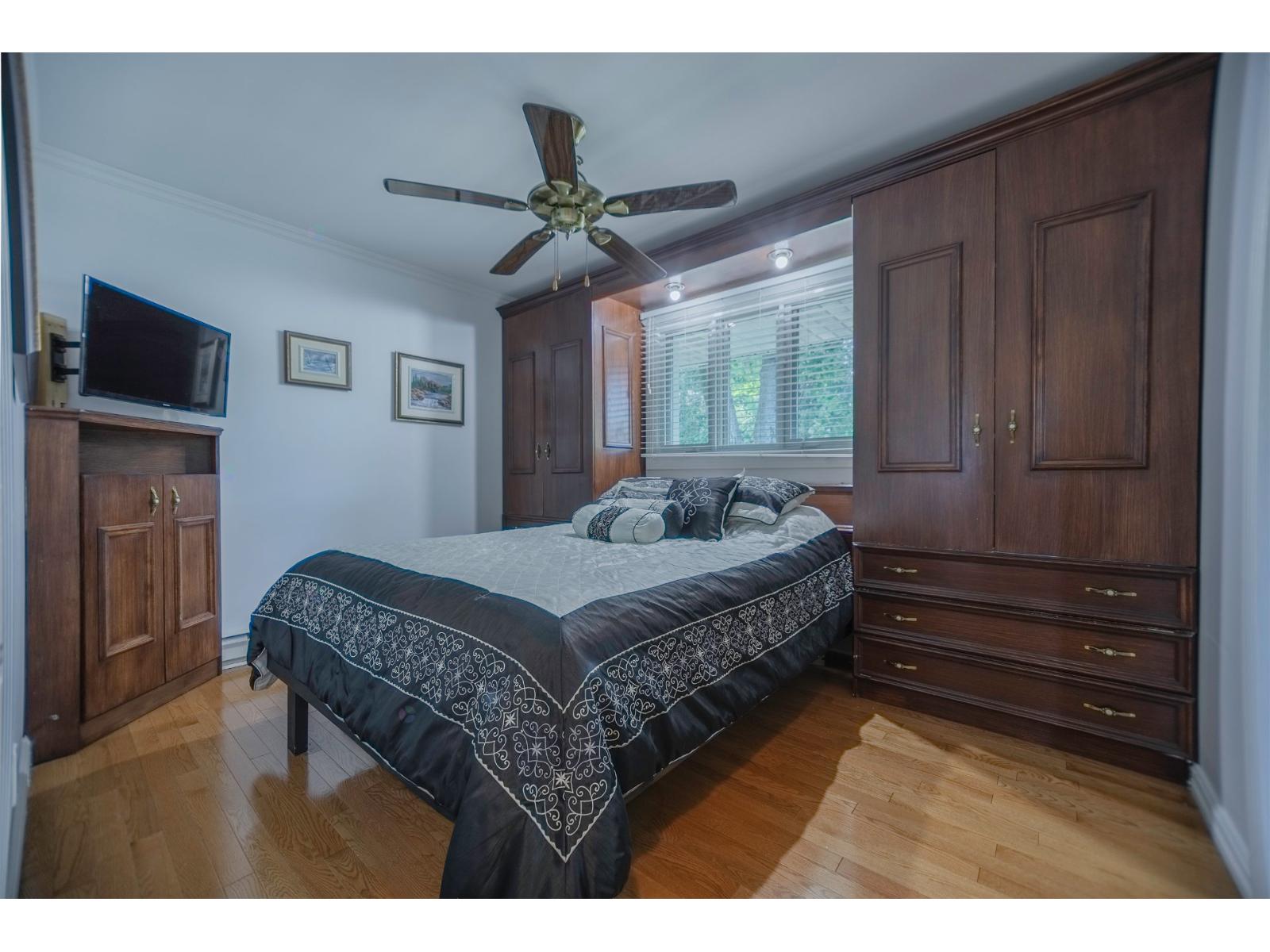 35 Rue Huard Property Photo 21