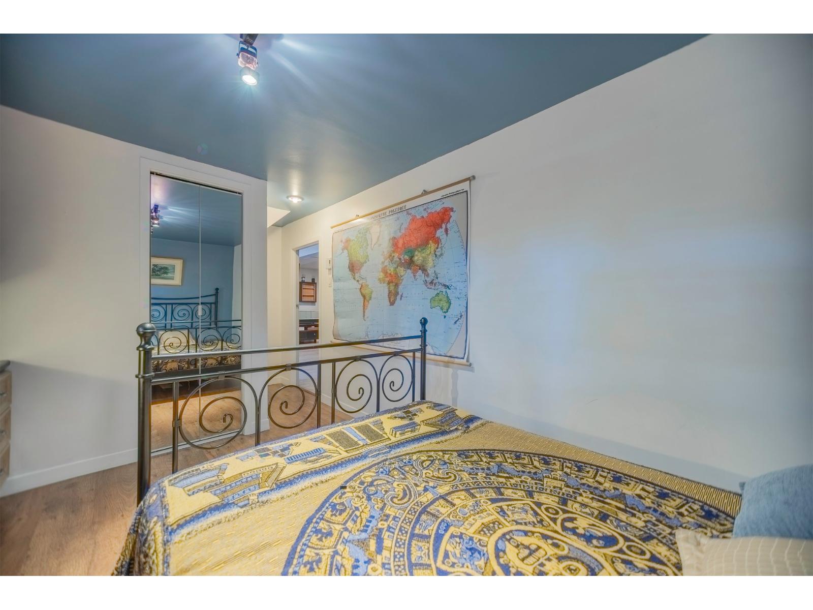 35 Rue Huard Property Photo 27