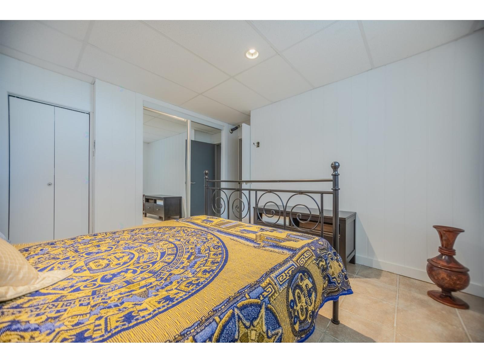 35 Rue Huard Property Photo 31