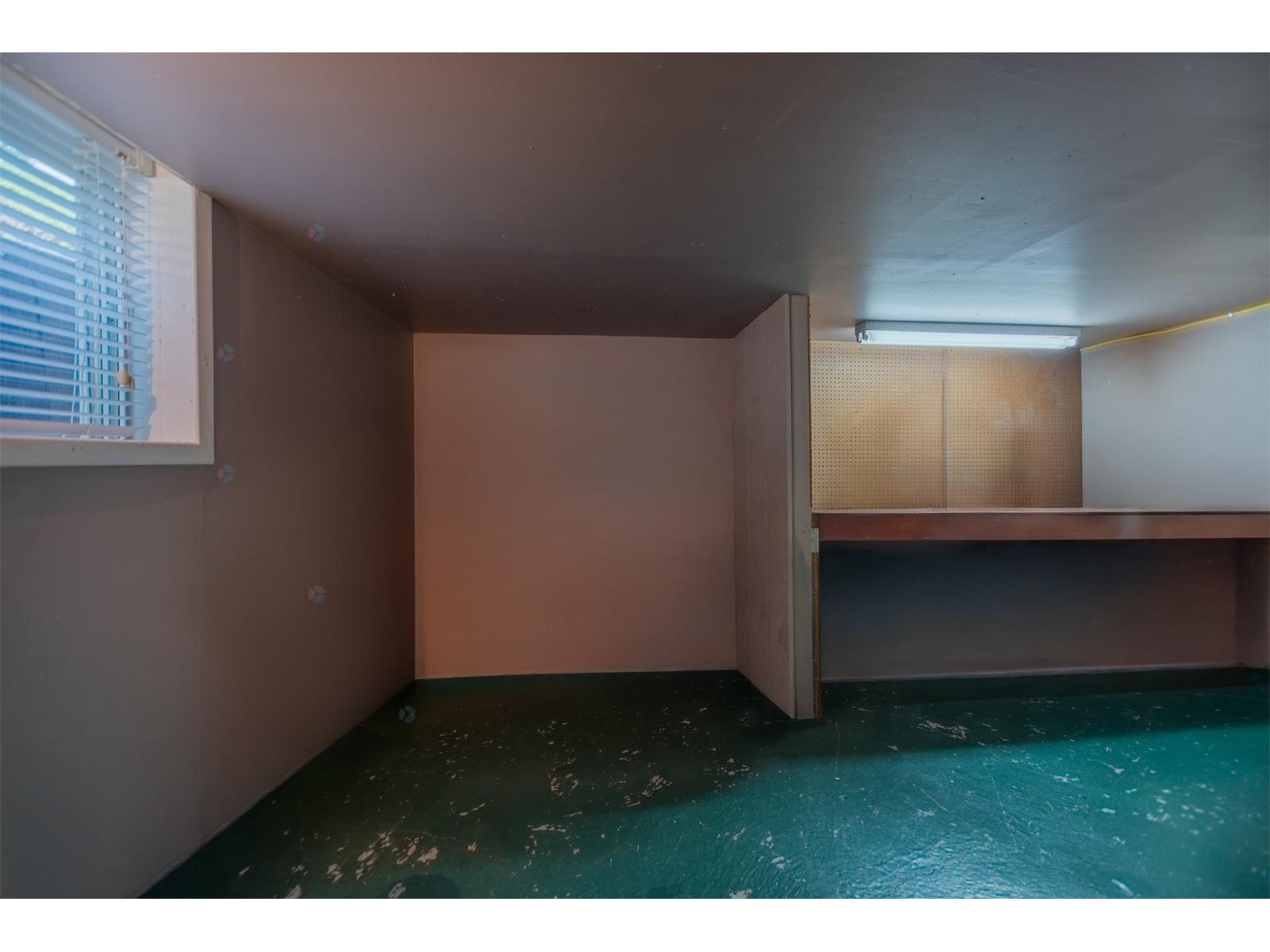 35 Rue Huard Property Photo 32