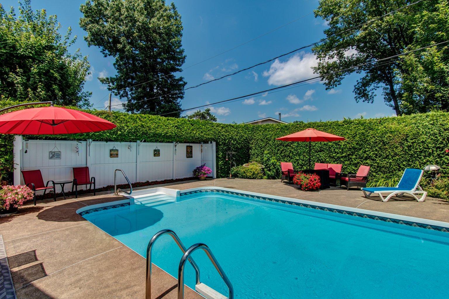 35 Rue Huard Property Photo 33