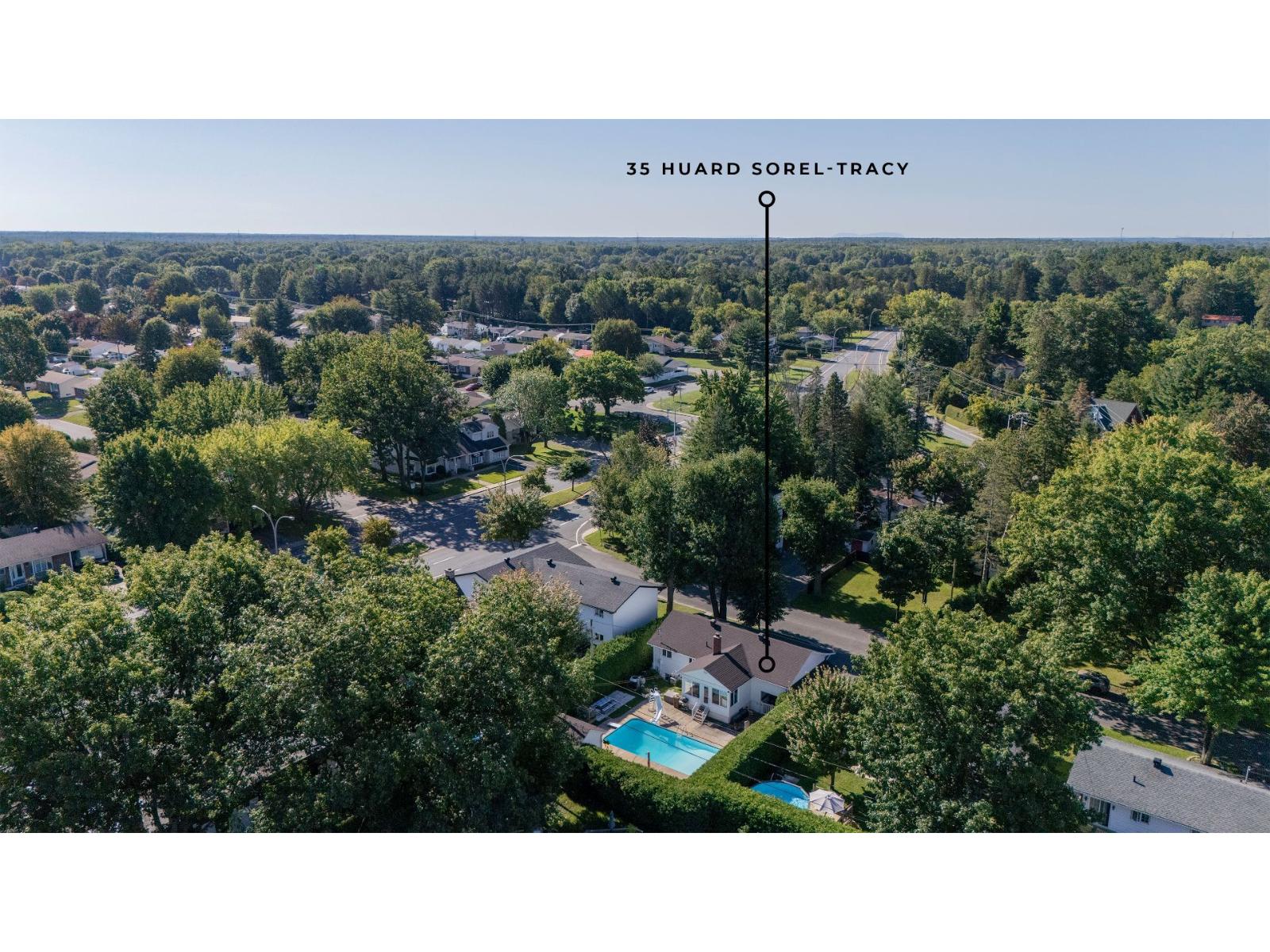 35 Rue Huard Property Photo 43