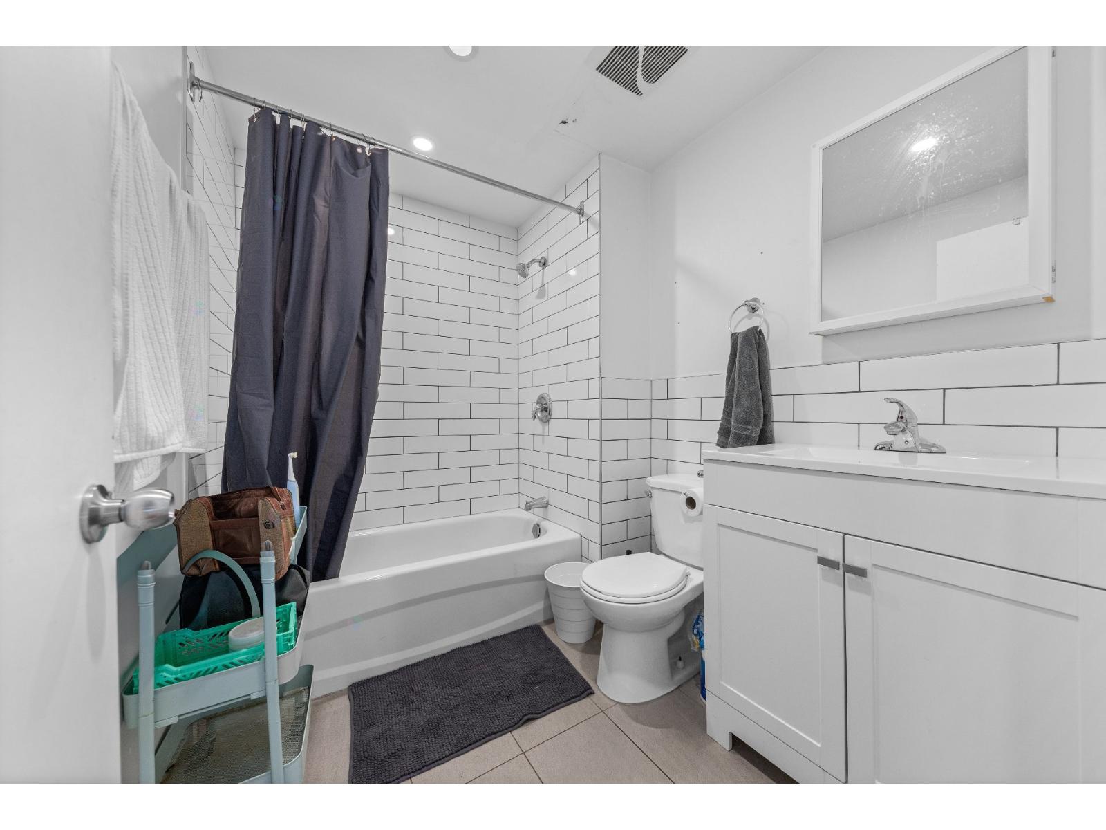 3763-3765 Av. Coloniale Property Photo 23