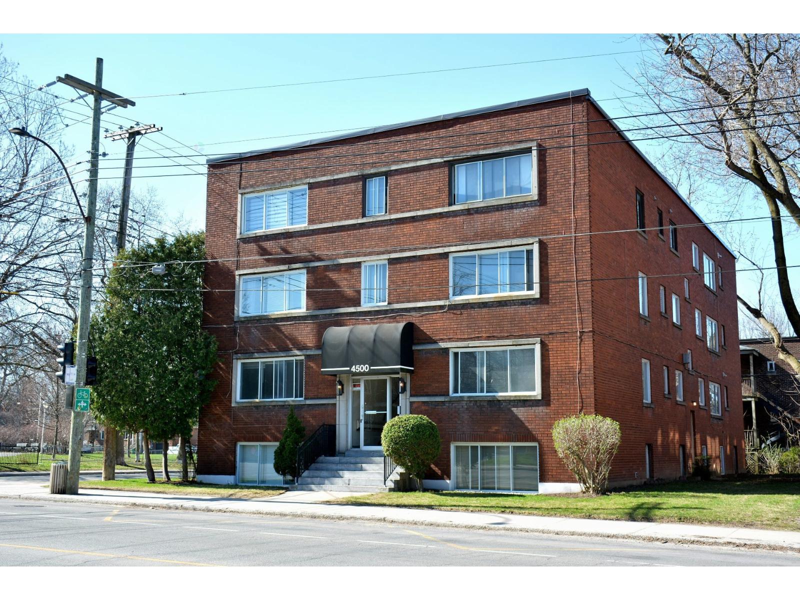 4500 Boul. Grand Property Photo 33