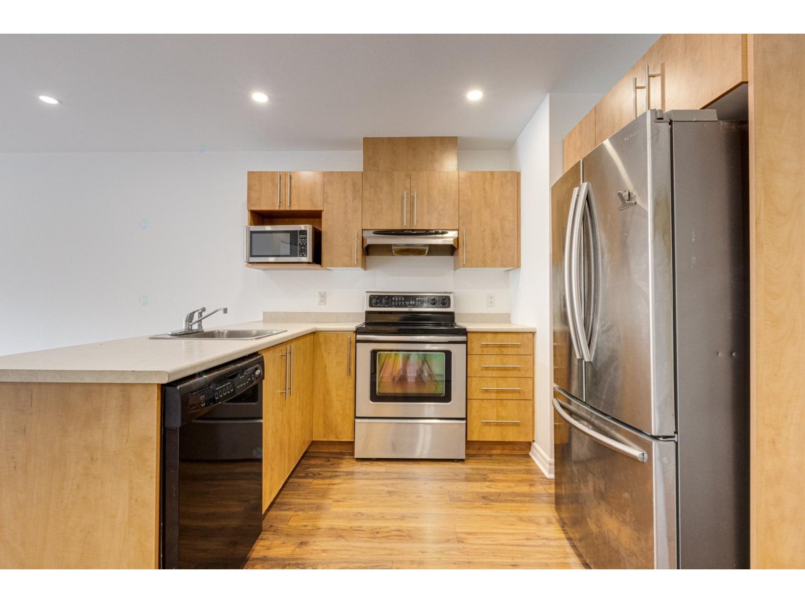 1920 Boul. Du Souvenir, #610 Property Photo 6