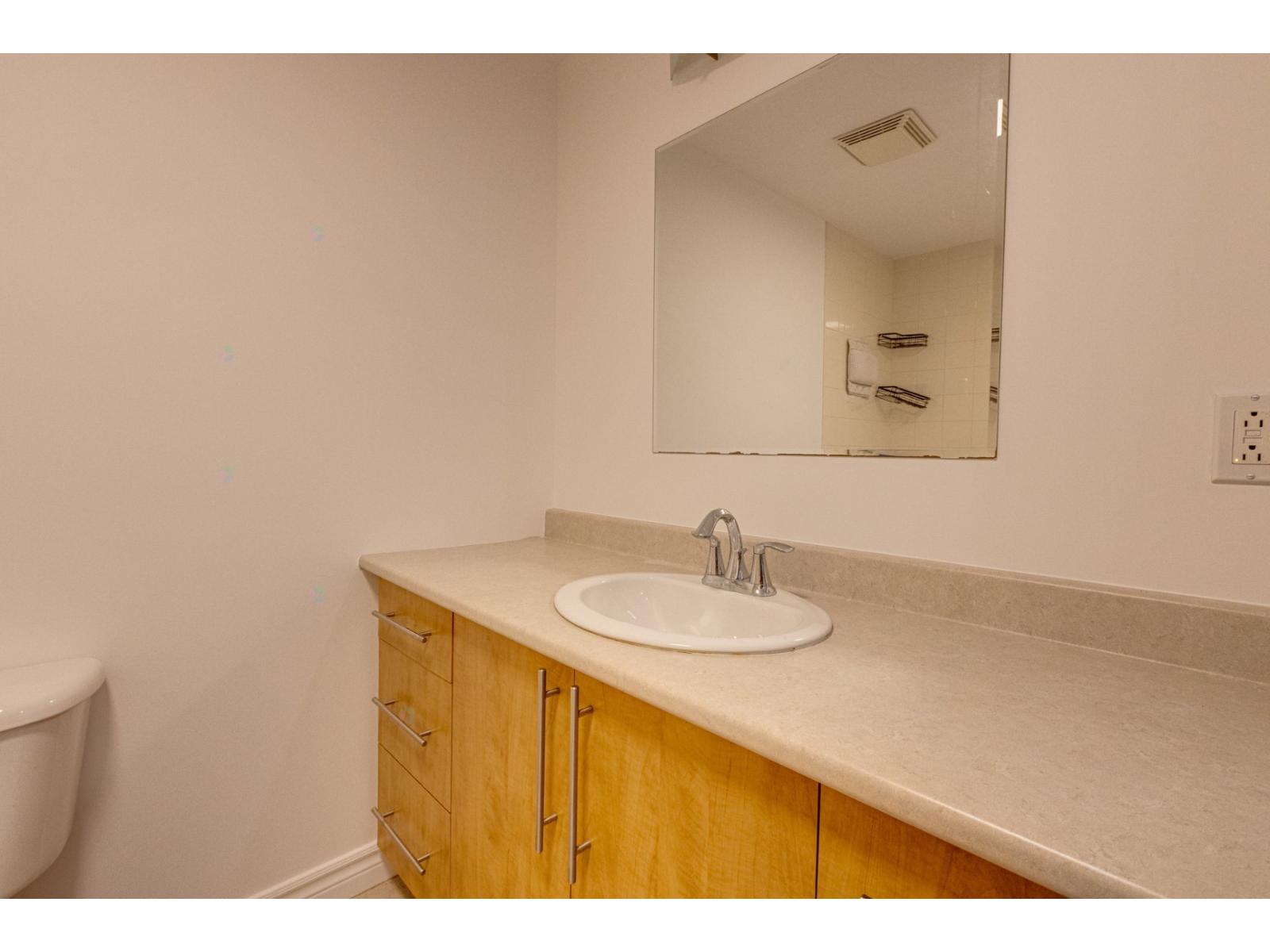 1920 Boul. Du Souvenir, #610 Property Photo 12